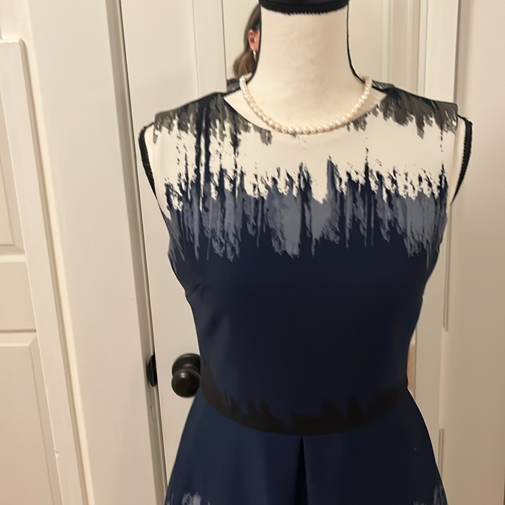 Taylor Fit and Flare Navy/Black/White Print Poly Spandex Stretch Dress Size 4